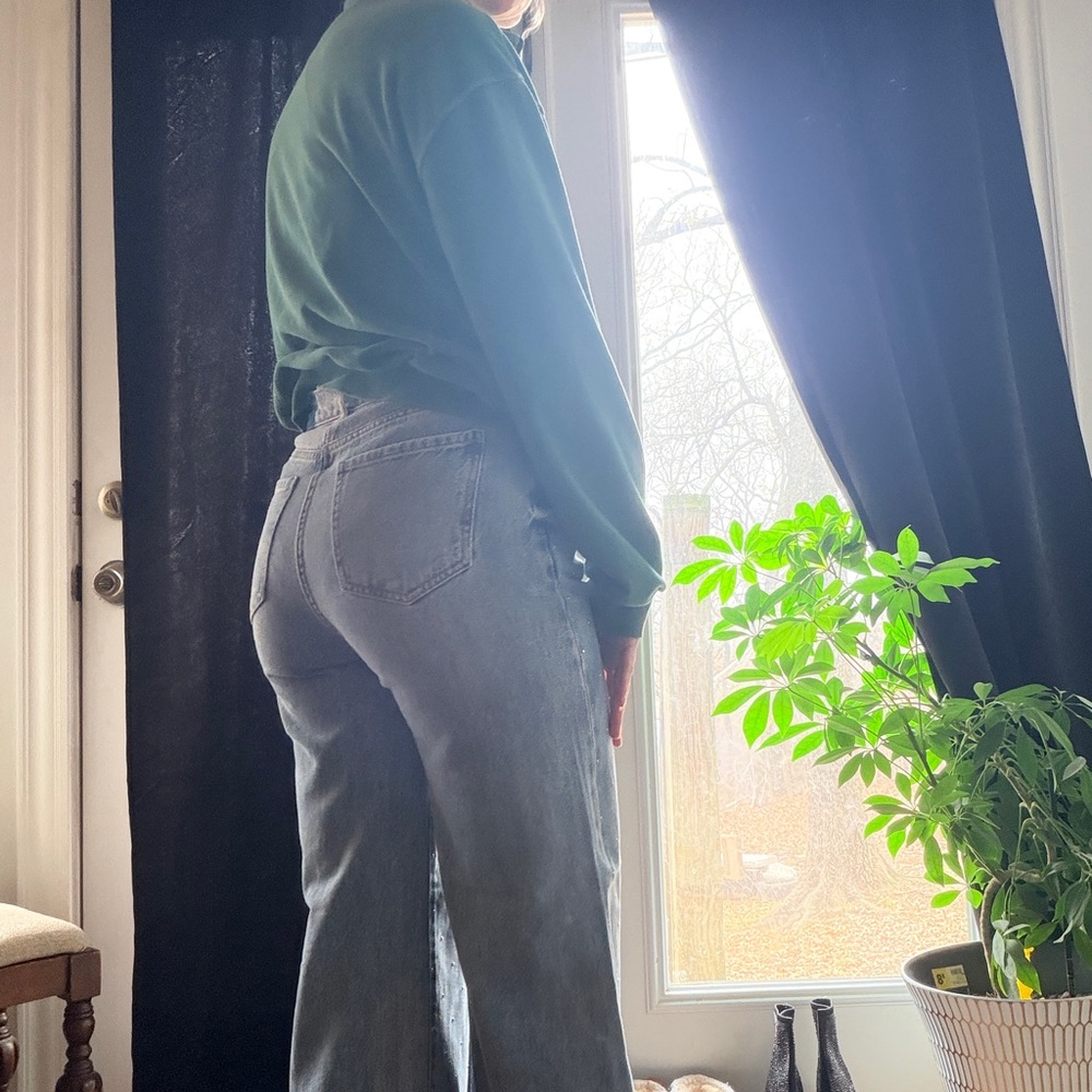 Elegant Blue Flare Jeans - Picture 3 of 5